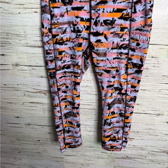 Lululemon  Speed Up Crop *21"
Inversion Multi 8 leggings - Picture 2 of 7